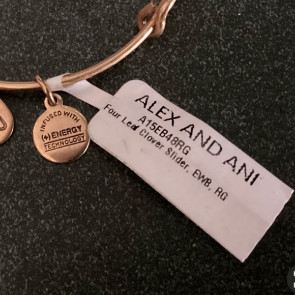Alex and Ani Expandable Wire Bracelet Four Leaf Clover Slider New with tag - Picture 9 of 10